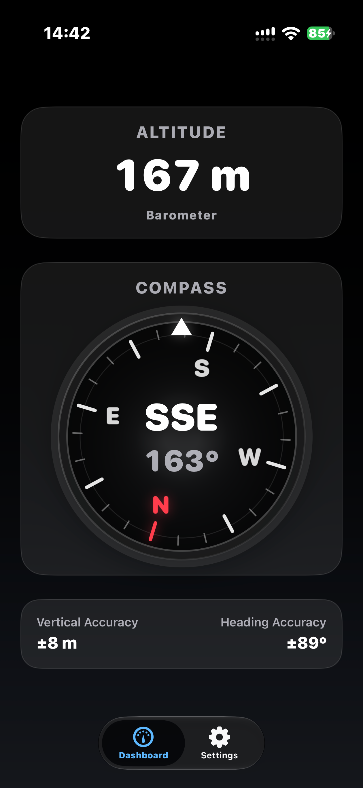 Altimeter Dashboard on iPhone, showing 167 metres of altitude, a southeast heading, and accuracy information
